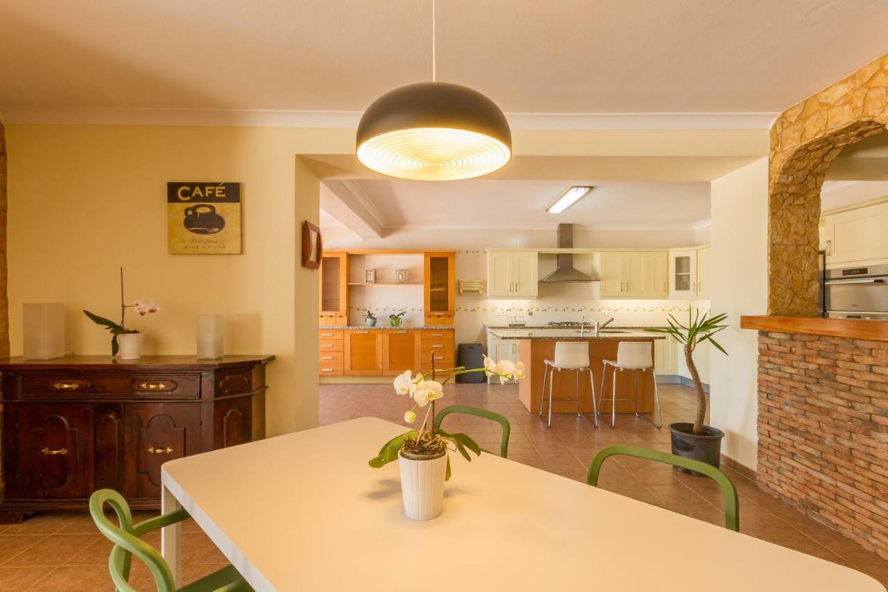 Lagos Suite Екстериор снимка