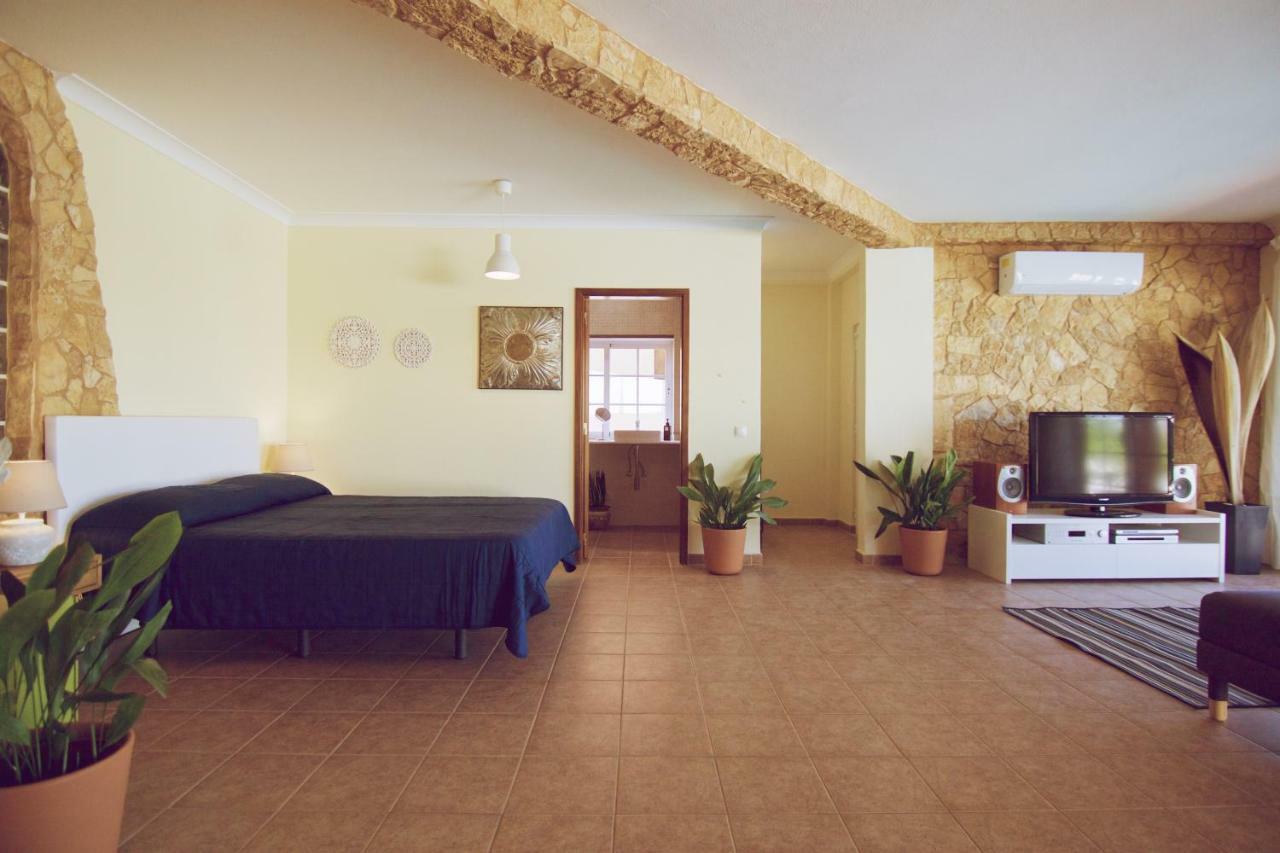 Lagos Suite Екстериор снимка